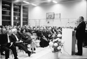 Bad Krozingen: Ansprache: Bürgermeister Hellmann; mit Publikum