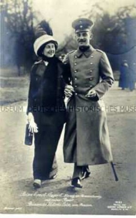 Prinz Ernst August, Herzog zu Braunschweig mit seiner Braut Prinzessin Victoria Luise von Preußen