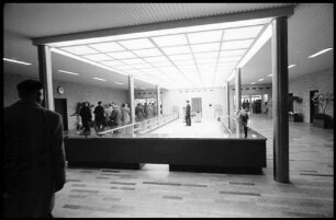 Rødby Færge: Halle der Zollabfertigung