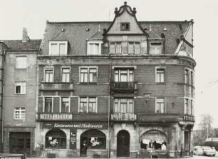 Dresden-Trachau, Leipziger Straße 210. Wohnhaus (1902/1903) mit Kurz- und Modewarenladen und Konditorei