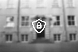 Keila (Estland): Besuch der Barsbütteler Partnerstadt Keila mit Privatinitiative "Hilfe für Keila": Grundschule: Eingang