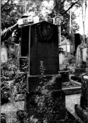 Grabstein 526