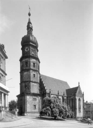 Altenburg. Bartholomäikirche (Vollendung 1443, Turm 1660/1669; C. Richter). Ansicht von Südwest