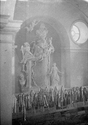 Epitaph des Staatsministers Adam Otto von Viereck