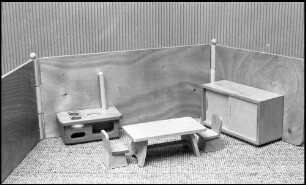 Freiburg: Holzspielzeug, Puppenstube, Küche