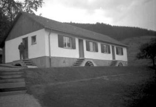 Wolfach: Übergangsheime in der Landschaft; Einzelhäuser; von unten