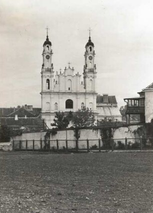 Vilnius. Missionarskirche Christi Himmelfahrt (1750-1756). Außenansicht von Südwest