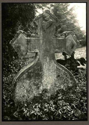 Friedhof. Grabkreuz d. Maria Dorothea geb. Meßmann u. Ihres Mannes