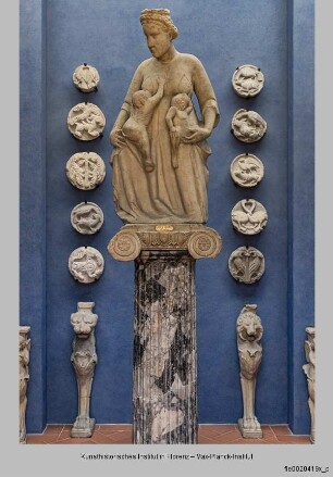 Die theologischen Tugenden : Caritas (vom Ostportal des Baptisteriums)