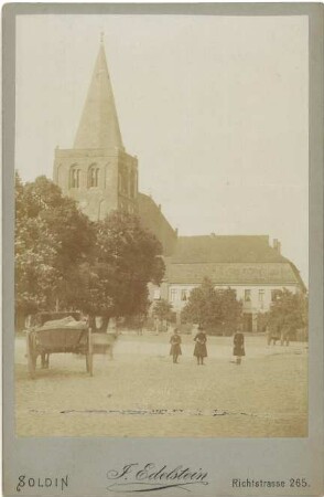 Soldin (Neumark) / Myślibórz: Marktplatz mit Domkirche von Südwesten