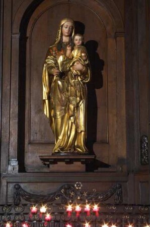 Frankreich. Alsace. Haut Rhin. Kaysersberg. Eglise de Sainte Croix. Maria und Jesus Statue