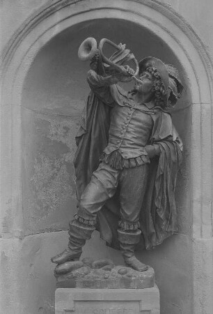 Bad Säckingen. Statue des Trompeters im Park von Schloss Schönau