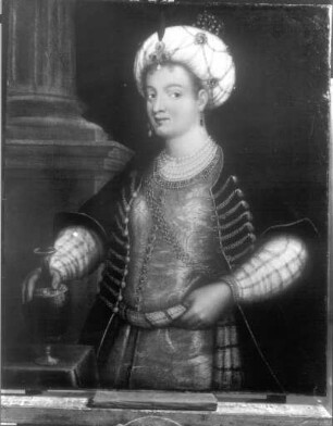 Frau in orientalischer Kleidung mit Vase