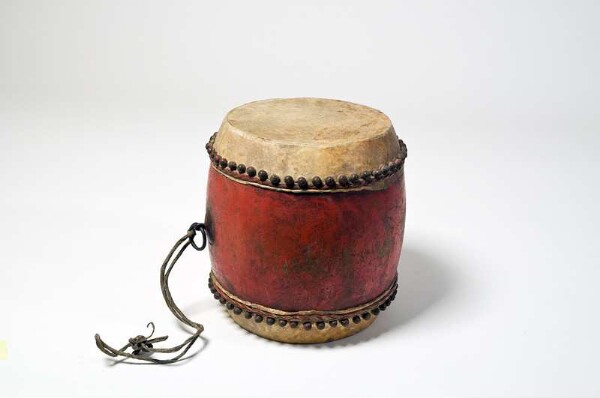 Timpani with mallet (barrel drum)