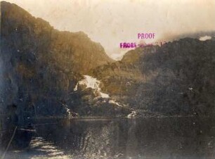 Wasserfall bei Digermulen auf Hinnöy (Lofoten) : Nordlandreisen. Norwegen. Wasserfall bei Digermulen auf Hinnöy (Lofoten)