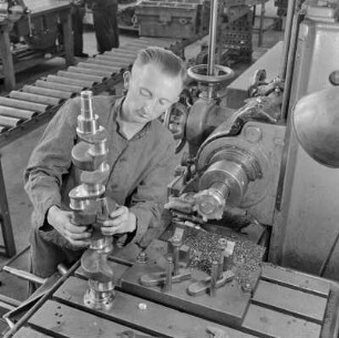 Produktionsanlage für Kurbelwellen bei Borgward