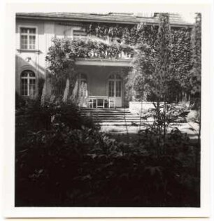 Garten Dr. Voss: Haus mit Terrasse Sommergarten