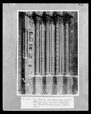 Mittleres Portal der Westfassade: rechtes Gewände