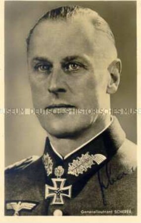 Autogrammpostkarte von Ritterkreuzträgern des Zweiten Weltkriegs: Generalleutnant Scherer