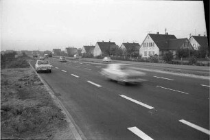 Autoverkehr in der Pulverhausstraße