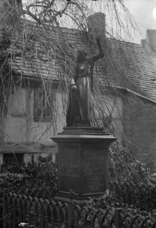 Grabdenkmal für Carl E. Schuricht (1782-1857)
