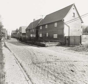 Hohenmölsen-Großgrimma, Friedensstraße 13 und 15. Wohnhäuser. Straßenansicht