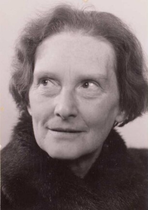 Porträt Marianne Bruns : Porträt Marianne Bruns (1897-1994; Schriftstellerin, Dichterin). Fotografie 1956. Dresden: Deutsche Fotothek