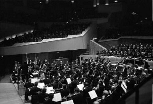 Berlin: Philharmonie; Orchester (Berliner Philharmoniker)