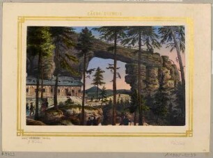 Das Prebischtor (Pravčická brána) bei Herrnskretschen (Hřensko, Tschechien) in der Böhmischen Schweiz, nach Südosten, mit Gasthaus
