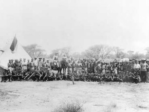 Herero-Aufstand, Gefangene Hereros : Deutsch-Südwestafrika (heute: Namibia). Herero-Aufstand. Gefangene Hereros, 1904/1908