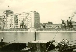 Betonschalplatten - Bauweise, Speicher im Mannheimer Hafen, 1947-1949