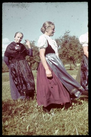 Frauen in Freiamter Tracht