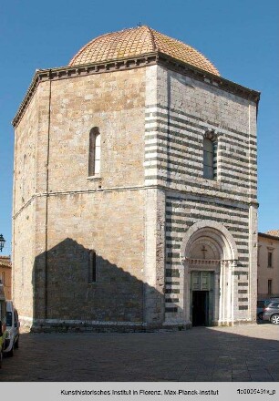 Piazza San Giovanni, Volterra