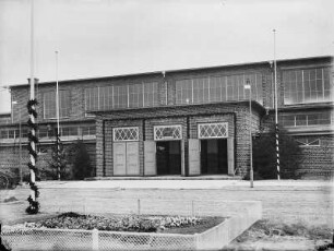 Güstrow, Speicherstraße. Versammlungs- und Ausstellungshalle (Sport- und Kongreßhalle) (um 1934)