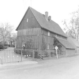 Altenhain (Trebsen/Mulde-Altenhain), Grimmaer Straße 8. Wohnhaus (wohl 1. H. 19. Jh.). Straßenansicht