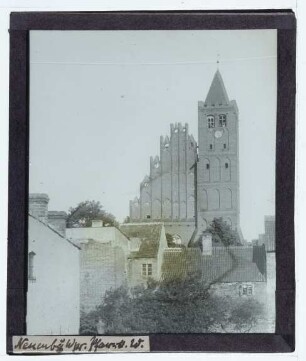 Neuenburg, Pfarrkirche St. Matthäus : Fernsicht von W