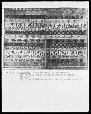 Das Goldene Evangelienbuch von Echternach — Zierseite mit Ornamenten als Nachahmung byzantinischer Seidengewebe, Folio 51verso-52 recto