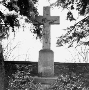 Friedhof; Niddatal, Am Ort