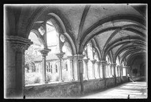 Kreuzgang im Kloster Bronnbach