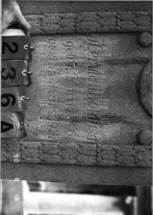 Grabstein 236 (Index: 99618360) Maße HxBxT: 143x62x20 cm Symbolik: Verzierungen: Grabstein 236A