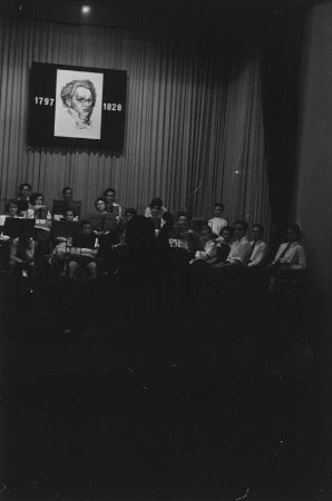 Volksmusikschule Friedrichshain: Franz Schubert Abend : Auftritte von Sängerinnen, Musikgruppen und Chören anlässlich des 125. Todesjahres von Franz Schubert