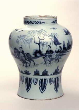 Deckelvase mit Chinoiserien