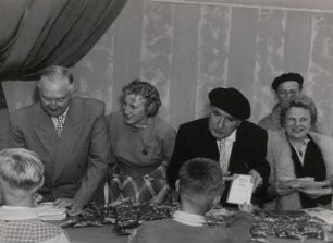 [ Johannes ?] Stumm, Prof. Ebert, Irma Bereke [?]