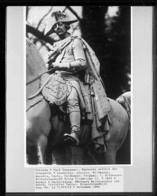 Reiterstandbild König Friedrichs II. — Reiterstatue