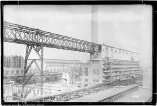 Brücke von Bau Me 3 Dampfkesselhaus nach Bau Me 103 Dampfkesselhaus, Me 2 Kontaktgasanlage, Me 6 Wasserwerk und Luftzentrale