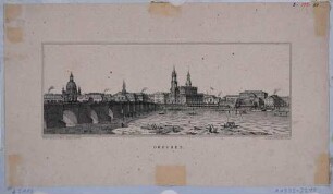 Stadtansicht von Dresden, Blick von Norden vom Neustädter Elbufer über Elbe und Augustusbrücke auf die Altstadt