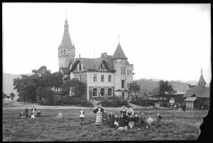 Aussig. Ferdinandshöhe (1897) mit Kindergruppe
