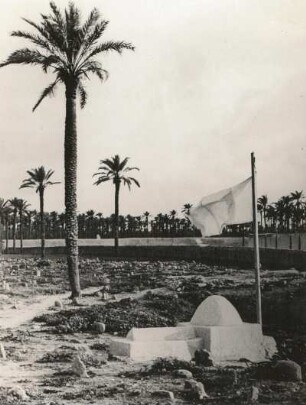 Zliten, Libyen. Mohammedanischer (muslimischer) Friedhof mit heiligem Grab
