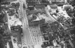"Neuer Markt" in der Altstadt von Rostock : Blickrichtung Süden zum Steintor