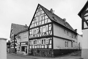 Wohnhaus; Oberursel, Burgstraße 24